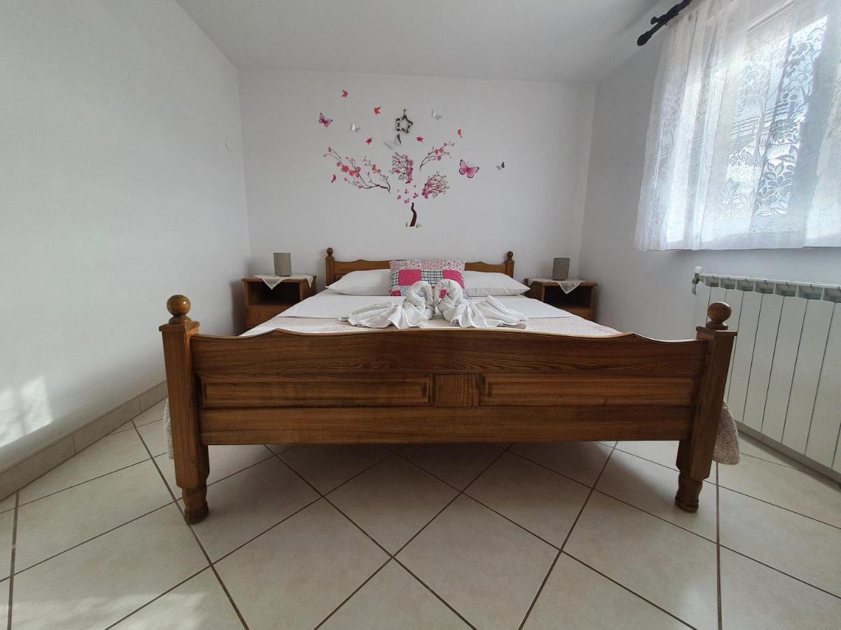 Apartments & Rooms Krk Krk Island Ngoại thất bức ảnh